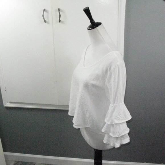 Hippie Laundry White Ruffled Sleeve Cropped Blouse Size Large - Picture 2 of 5